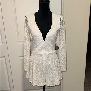 Elegant White Lace V-Neck Romper